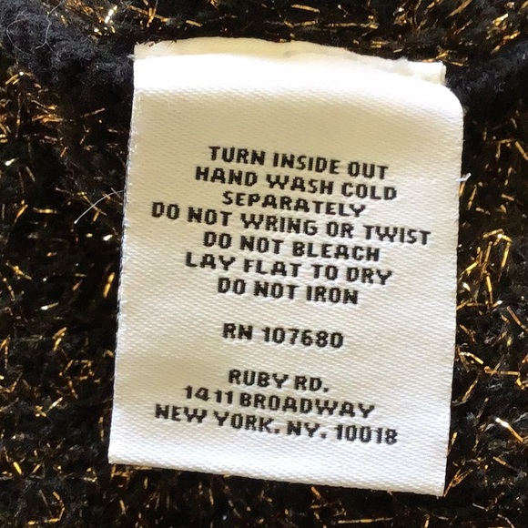 Ladies Sweater - Picture 4 of 4